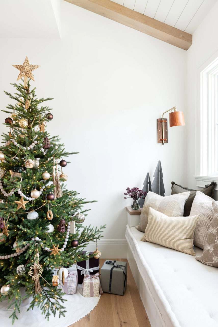 minimalist christmas decor ideas McGee & Co. Minimalist christmas tree, Minimalist christmas