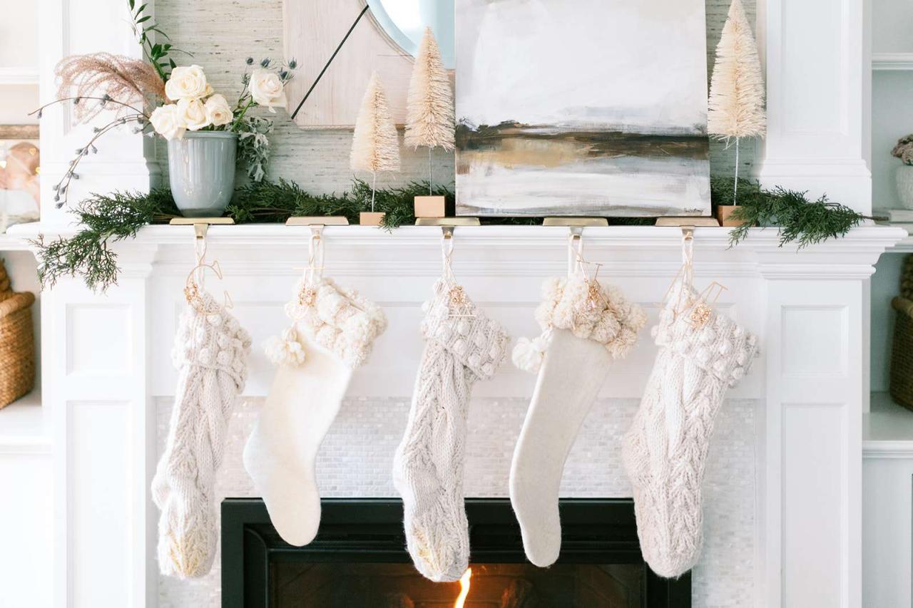 white christmas decorations ideas outdoor 23 Chic White Christmas Decor Ideas for a Stylish Holiday