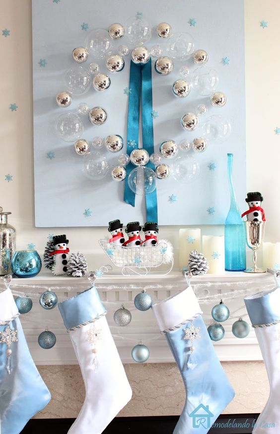 christmas decor ideas blue and white 35 Frosty Blue And White Christmas Décor Ideas DigsDigs