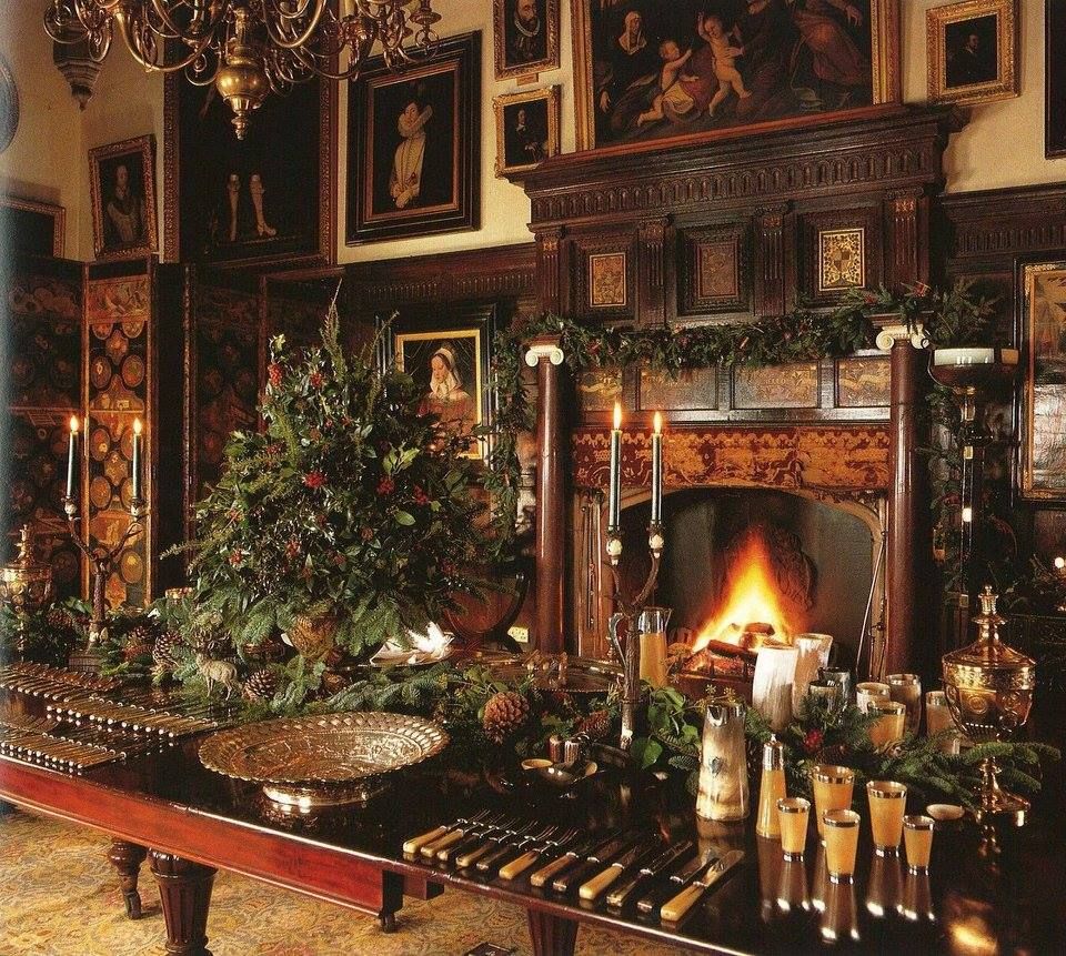 english country christmas decor Country House in Worcestershire ready for Christmas by Henrietta