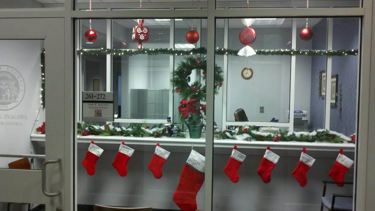 christmas decorations indoor office 29officechristmasdecorationideasthemesofficechristmas1000