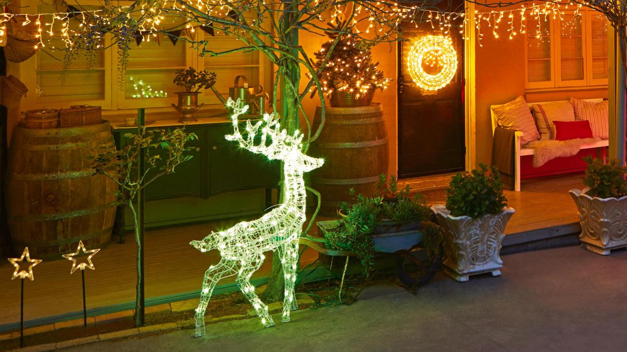 christmas decorations outdoor nz Stunning Outdoor Christmas Decorating Ideas Bunnings New Zealand