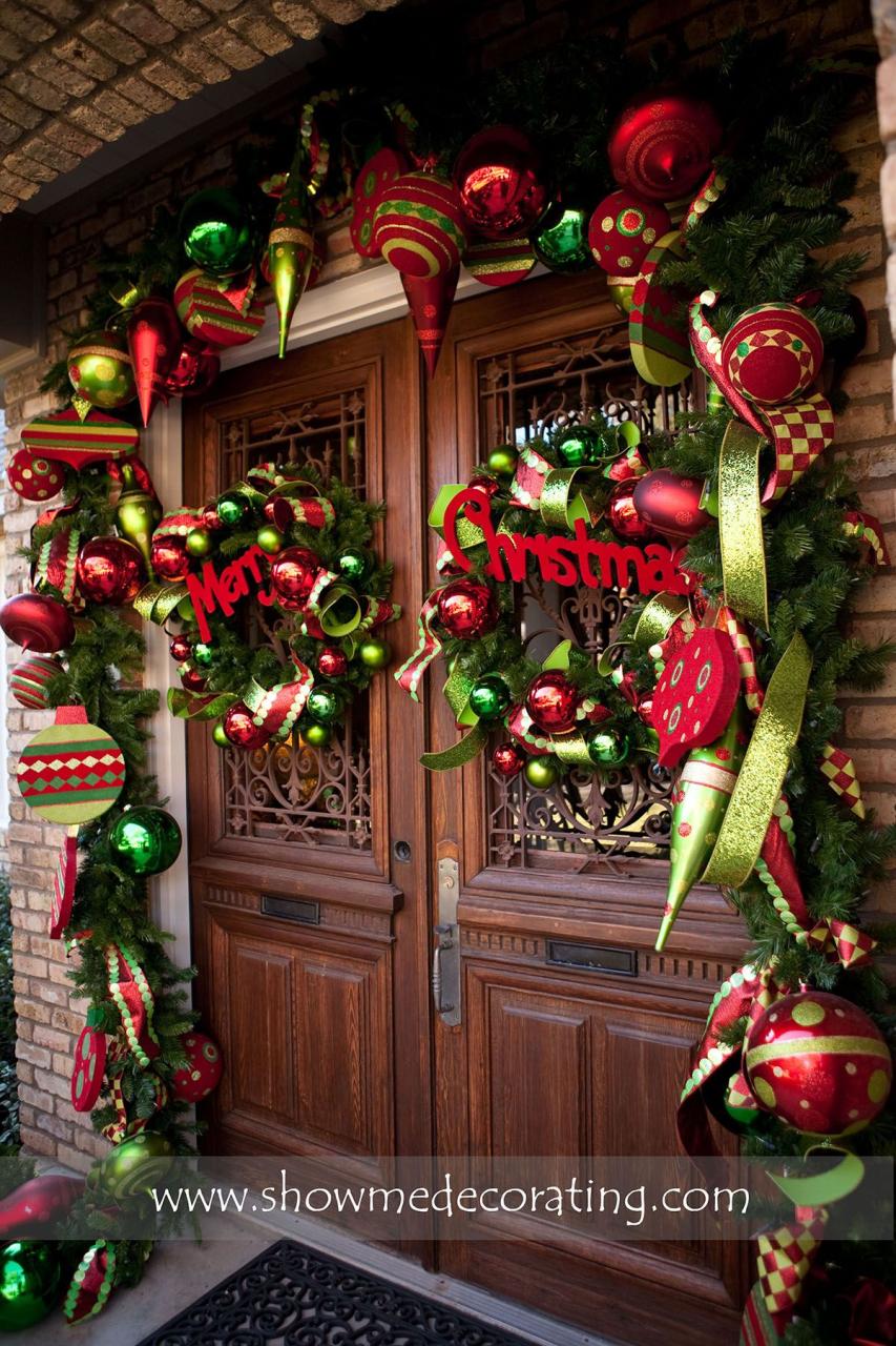 christmas decor ideas garland 20+ Christmas Garland Decorating Ideas The Urban Decor