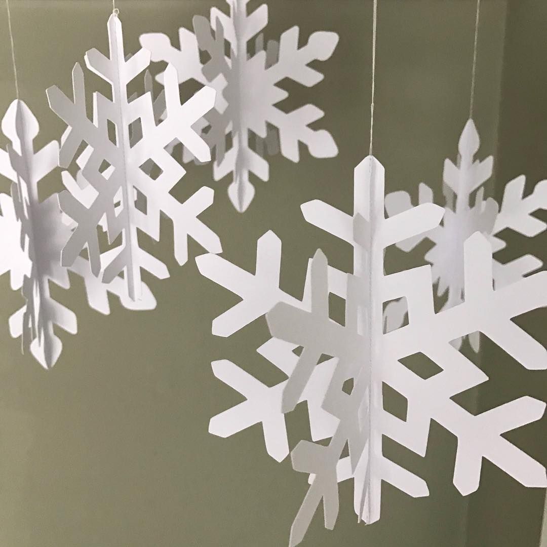 christmas decoration ideas snowflakes Top 30 Christmas Snowflakes Décor Ideas Which Are Natural