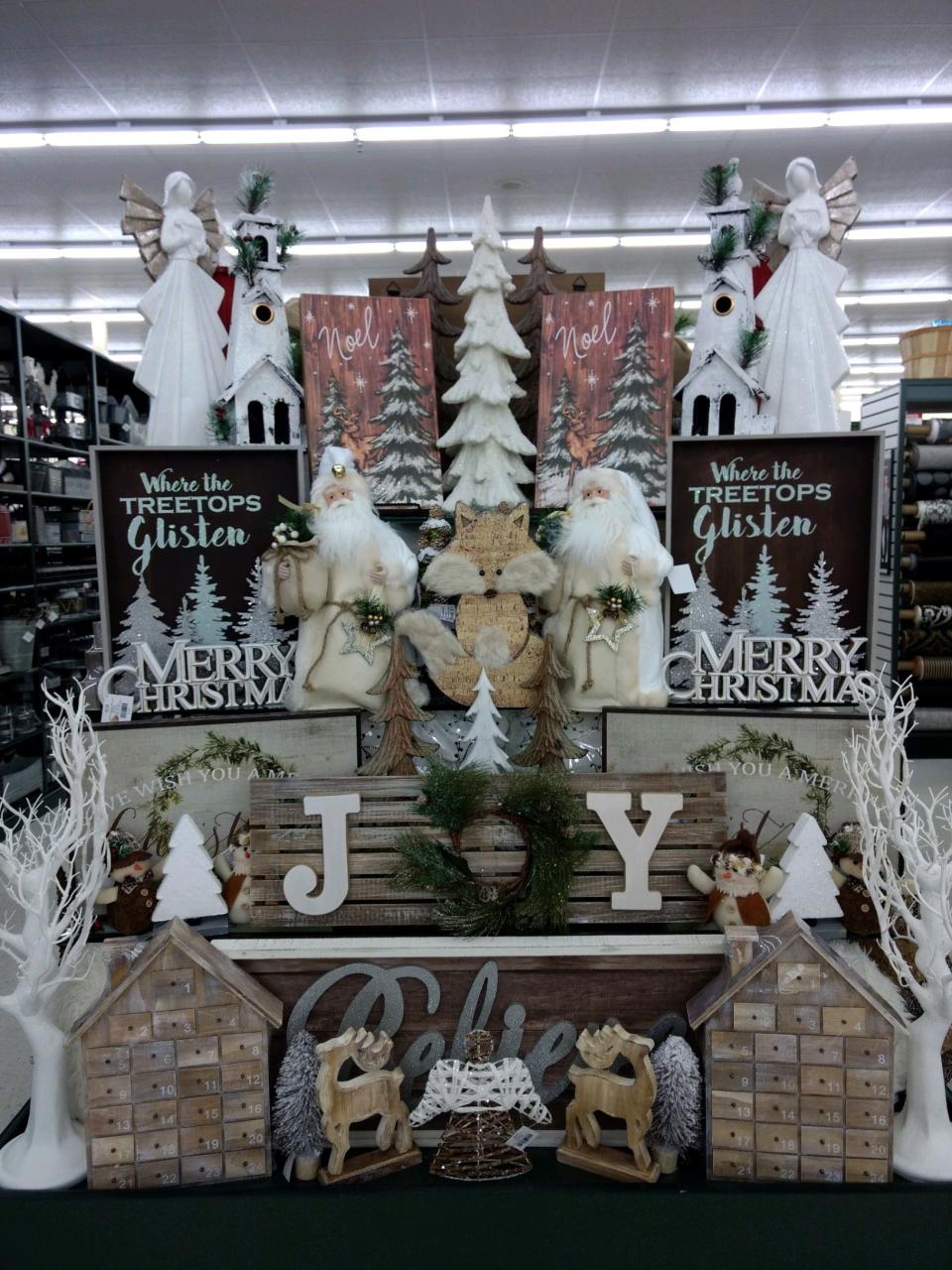 hobby lobby christmas decor ideas Hobby Lobby Hobby lobby christmas, Christmas fashion, Christmas