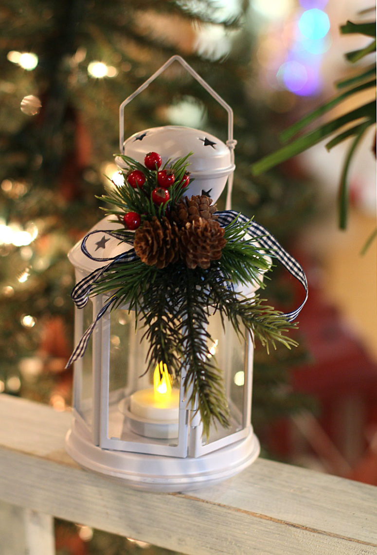 lantern christmas decor ideas 65 Amazing Christmas Lanterns For Indoors And Outdoors DigsDigs