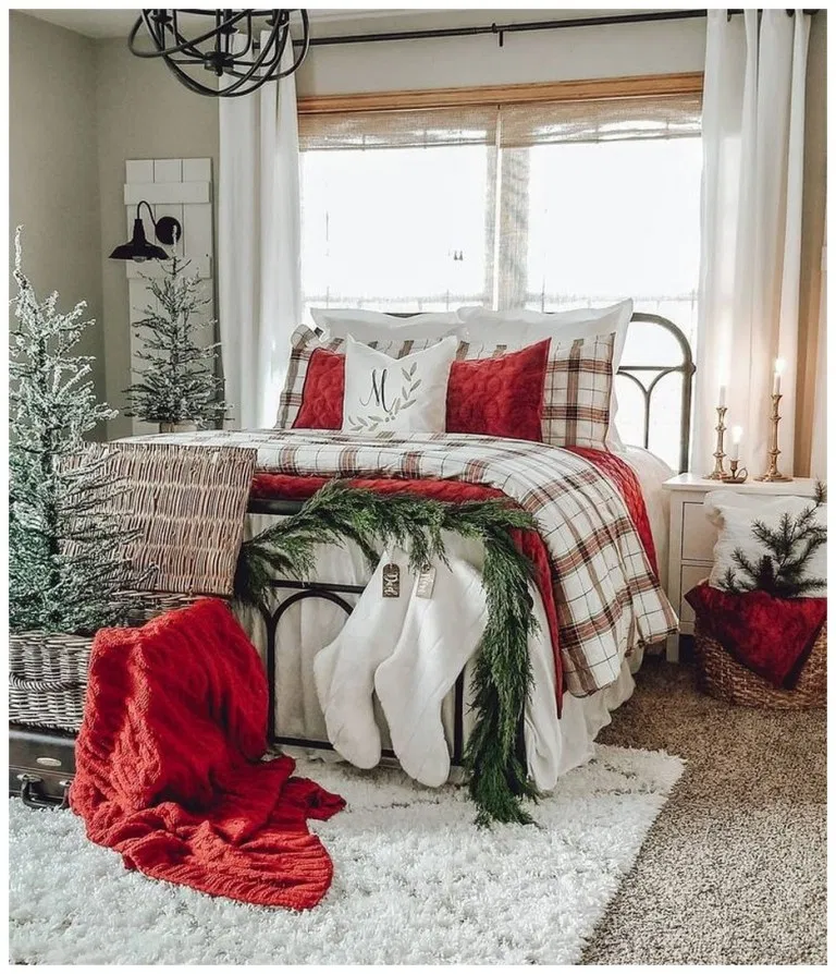 bedroom decor for christmas 35+ Cozy Christmas Bedroom Decor Ideas for the Holidays » Home in