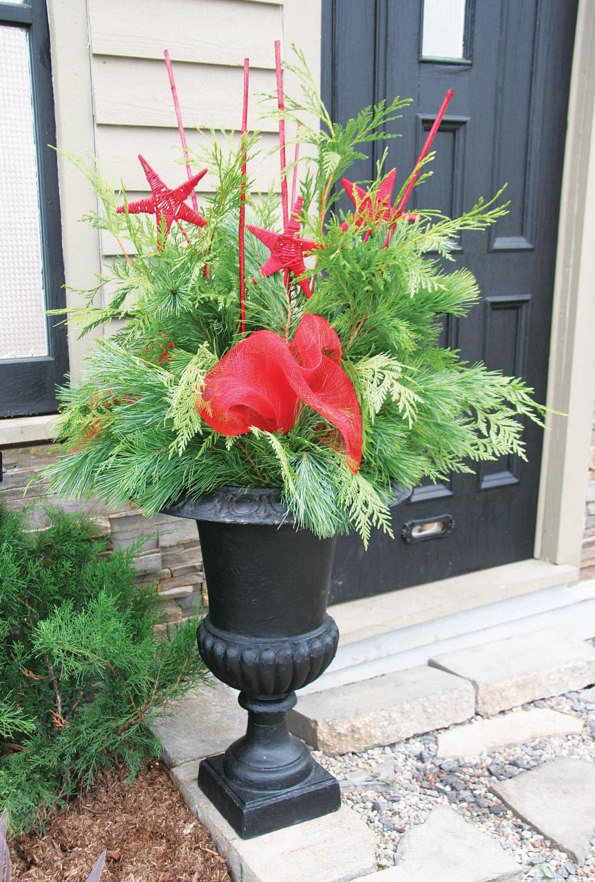 christmas decorations outdoor planters Outdoor Christmas Planter...my exact outdoor planters. Would look nice