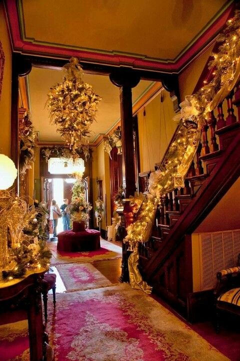 victorian christmas decorations indoor Mansion Victorian christmas decorations, Christmas home, Christmas