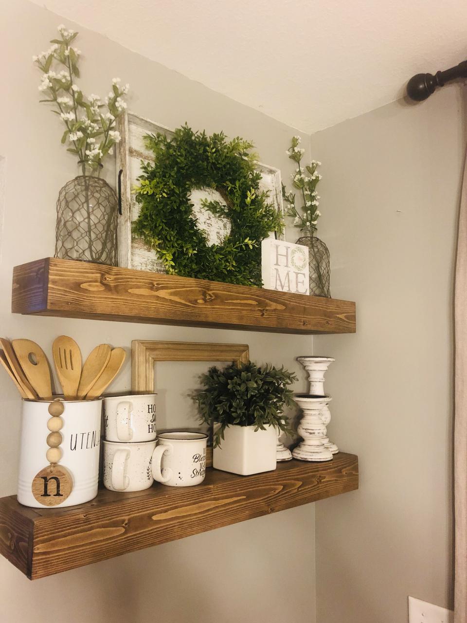 floating shelves christmas decor 20+ Floating Shelves Design Ideas DECOOMO