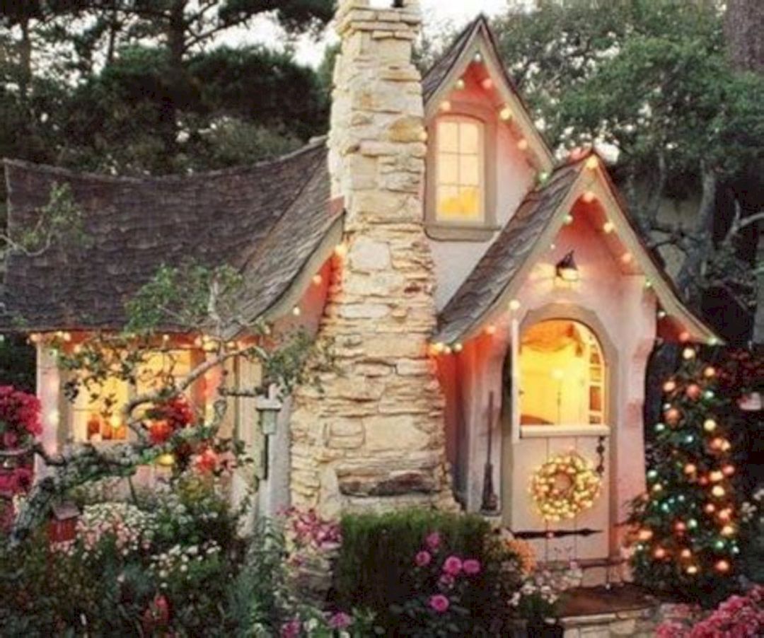 christmas decorating ideas small house Adorable Beautiful Christmas Decorating Ideas For Tiny House (16 Most