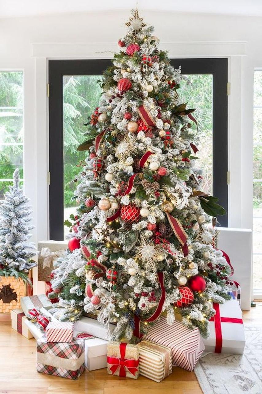 new ways to decorate for christmas 10 Ways to Decorate Your Christmas Tree living after midnite