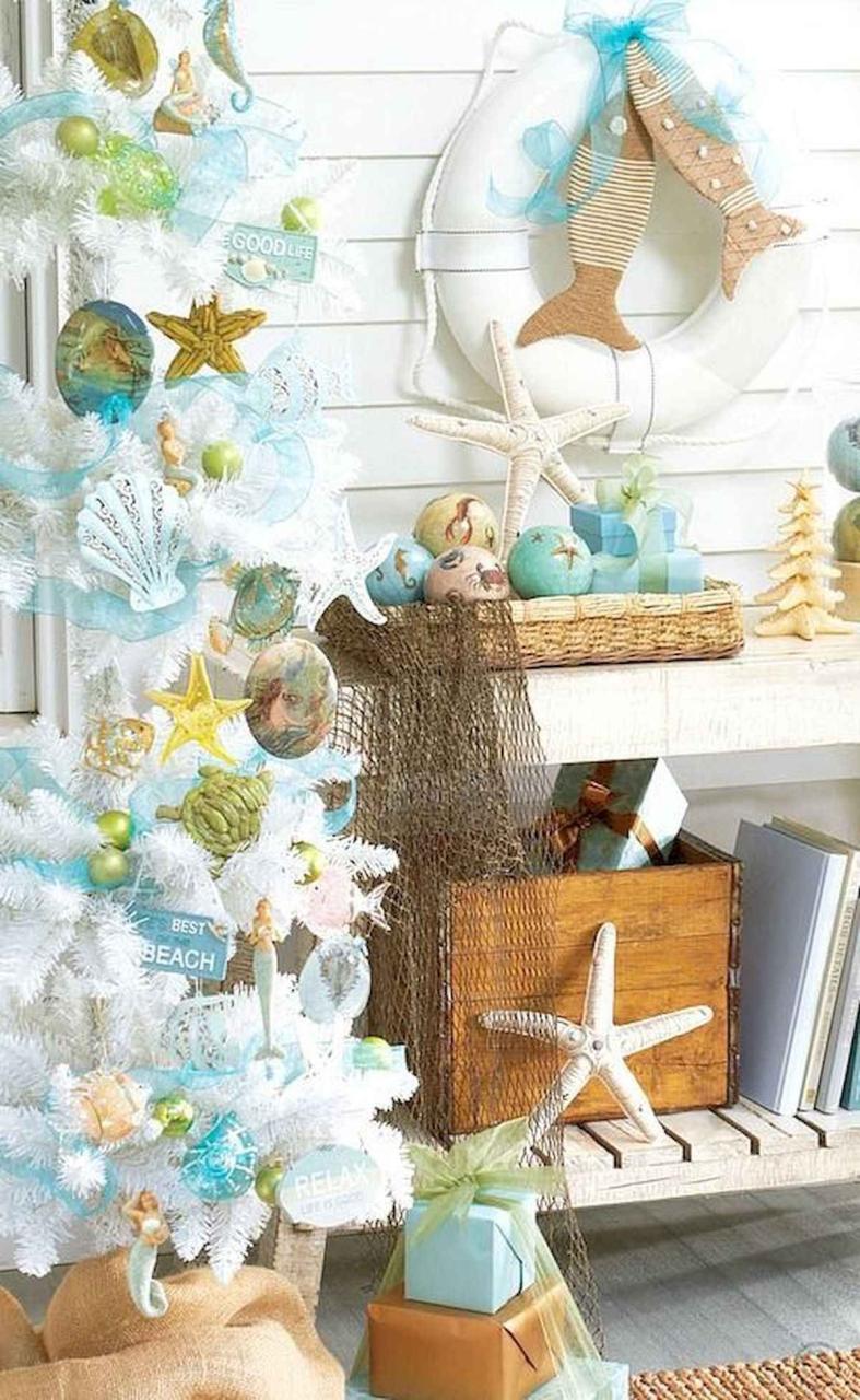 nautical christmas decorations outdoor 40 Coastal Christmas Decor Ideas And Makeover (22)