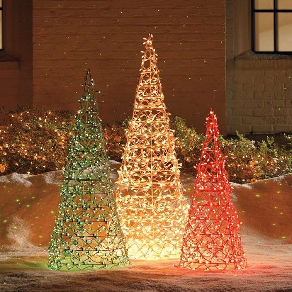 christmas outdoor decorations the range 95 Amazing Outdoor Christmas Decorations DigsDigs