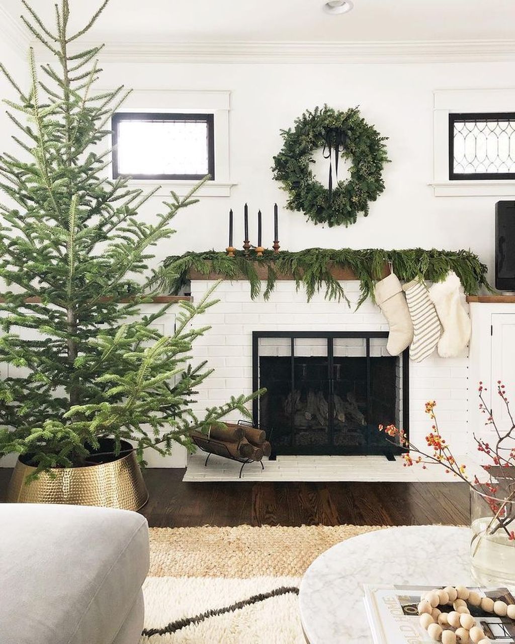 christmas decor ideas minimalist 32 Popular Minimalist Winter Decor Ideas You Should Try Minimalist