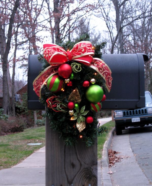 christmas mail box decor The 25+ best Christmas mailbox decorations ideas on Pinterest Mail