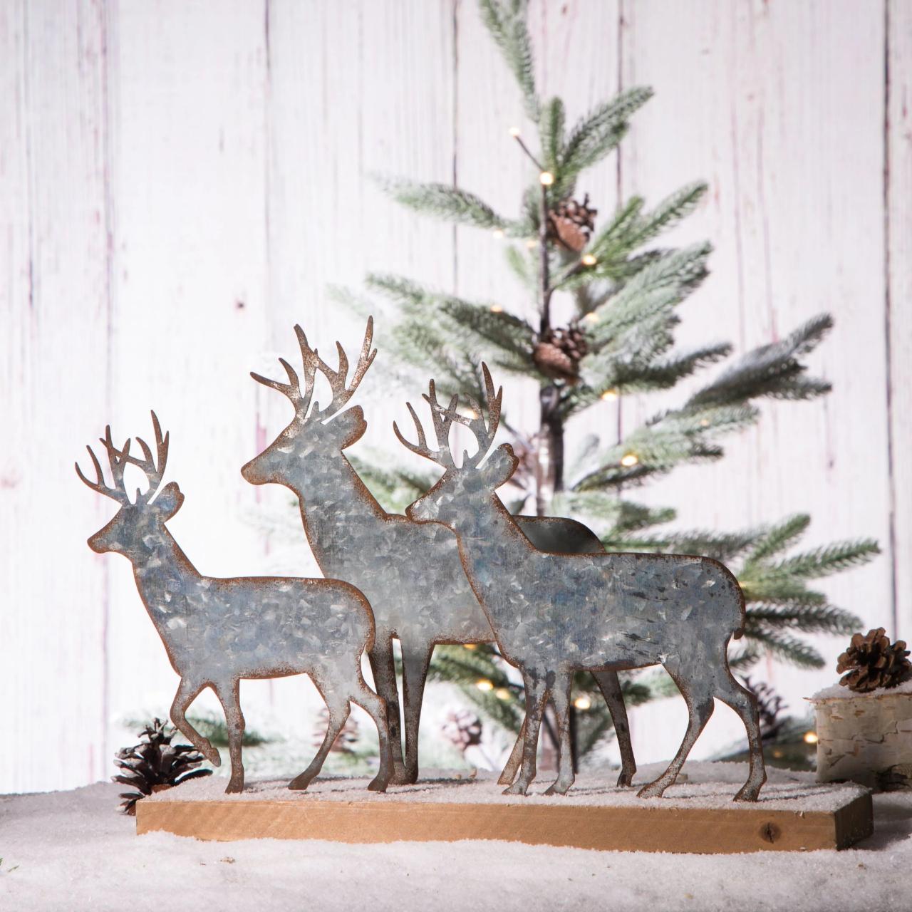 christmas reindeer tabletop decor Glitzhome 13.19"Christmas Galvanized Metal/Wooden Reindeer Table Décor