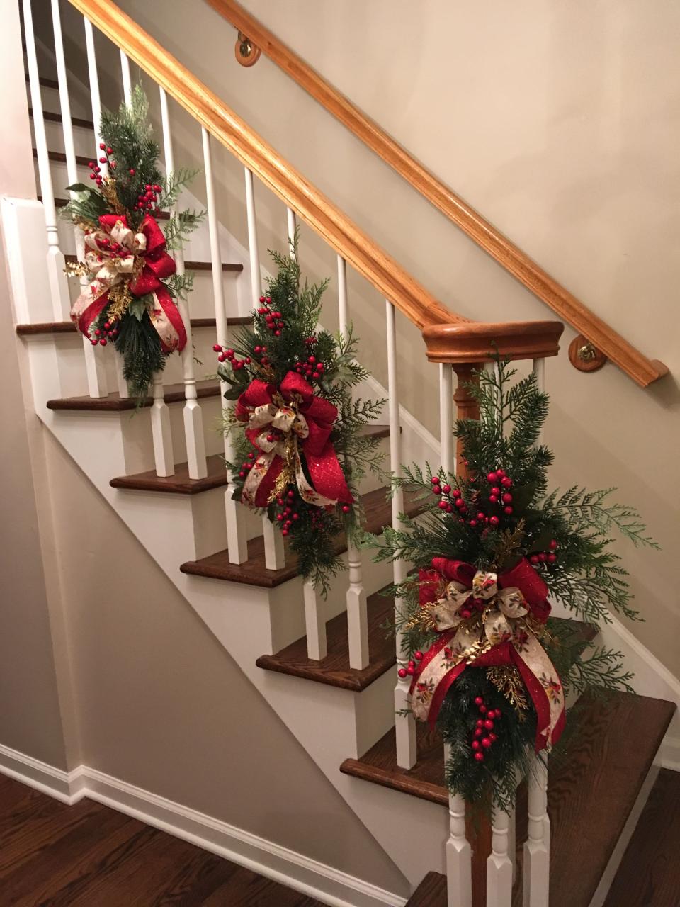 christmas decorating ideas staircase railing 20+ Christmas Railing Decoration Ideas The Urban Decor