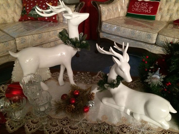 white deer christmas decor Love decorating with white Christmas deers. Christmas ornaments