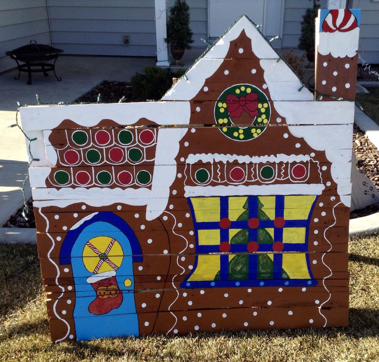 christmas outdoor decorations gingerbread house 20+ Gingerbread House Outdoor Christmas Decorations HomeDecorish