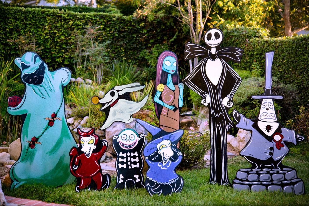 nightmare before christmas decorations indoor Nightmare Before Christmas Lawn Decorations Etsy ハロウィーン飾り付け, ハロウィーン