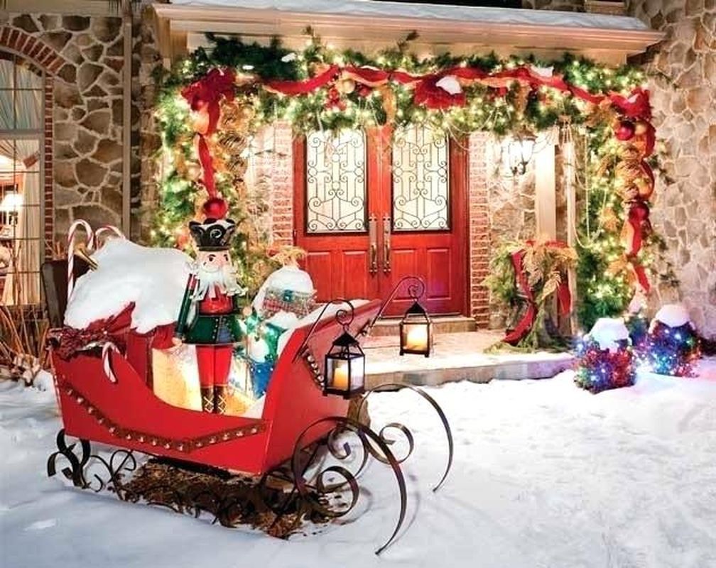 christmas decorations outdoor sleigh 21 Simple Ideas of Santa Sleigh Design for Outdoor Decoration