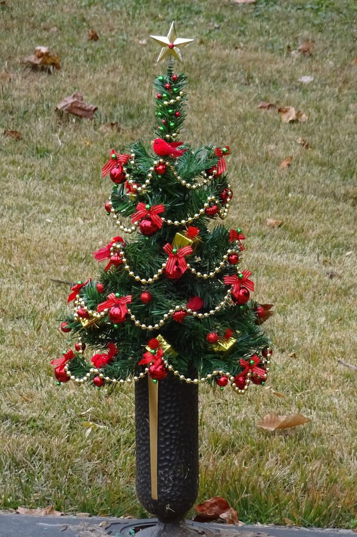 christmas decor for grave sites 50+ grave decorations for christmas To Honor Your Loved Ones During the