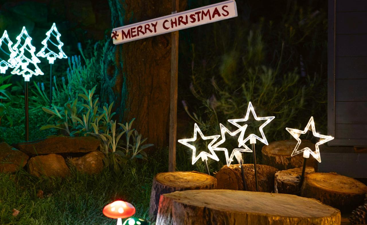 christmas decorations outdoor bunnings Stunning Outdoor Christmas Decorating Ideas Bunnings Australia