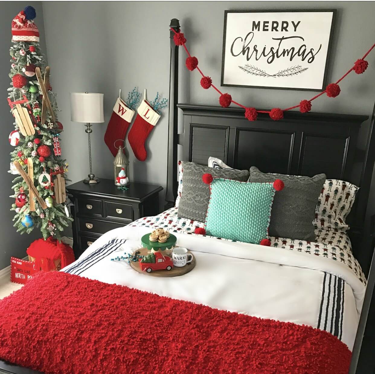 christmas decor for bedroom 20+ Modern Christmas Bedroom Decoration ideas The Architecture Designs