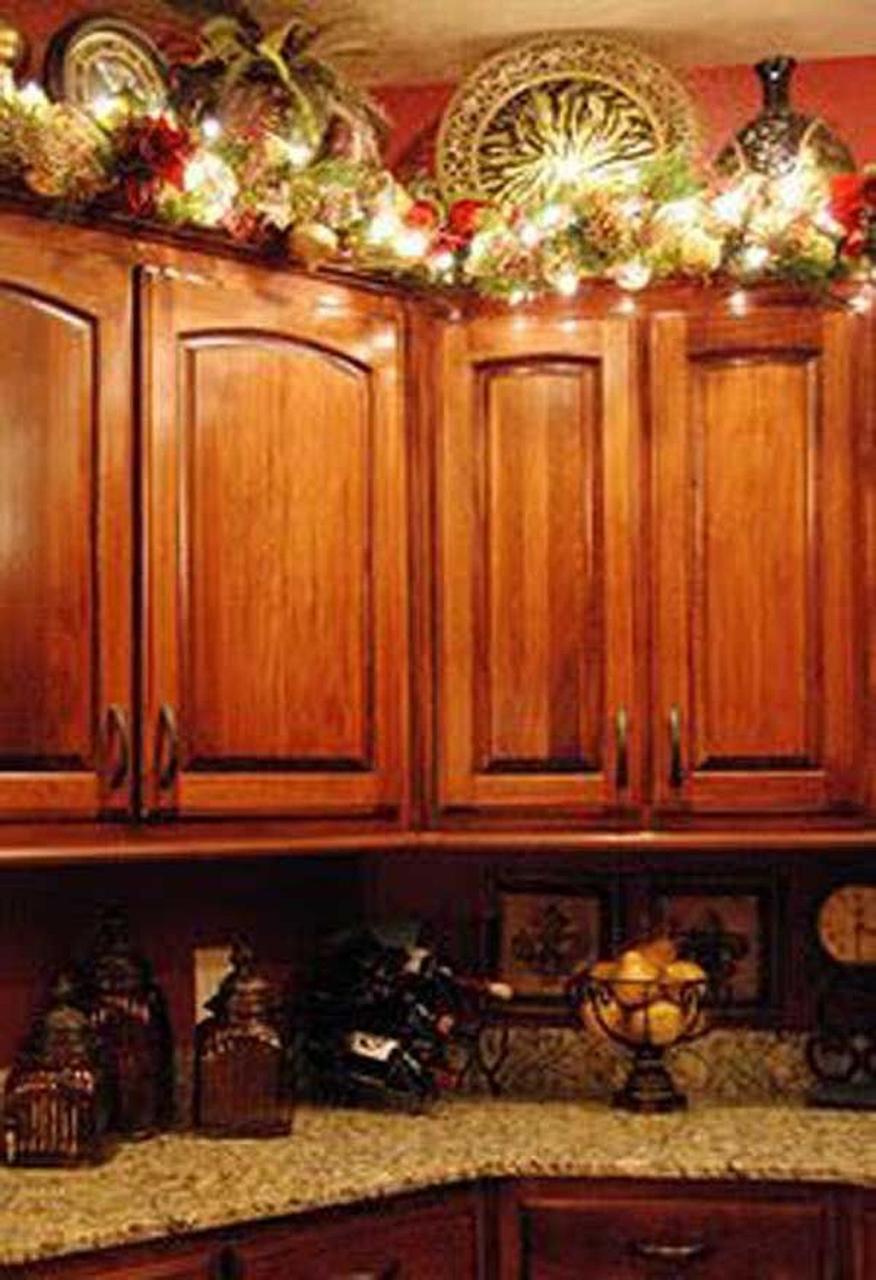 christmas decor ideas for kitchen cabinets 20+ Ideas For Decorating Kitchen For Christmas The Urban Decor