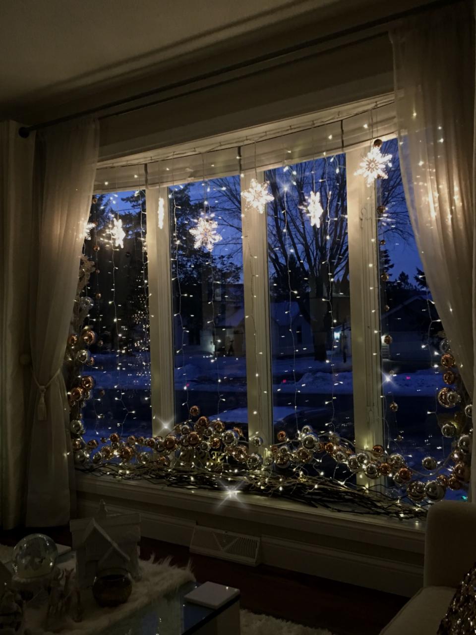 christmas decor for windows 10+ Christmas Bay Window Decorating Ideas HomeDecorish