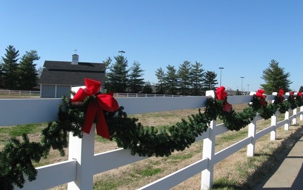 outdoor fence christmas decor How to Decorate a Fence for Christmas Outdoor christmas decorations