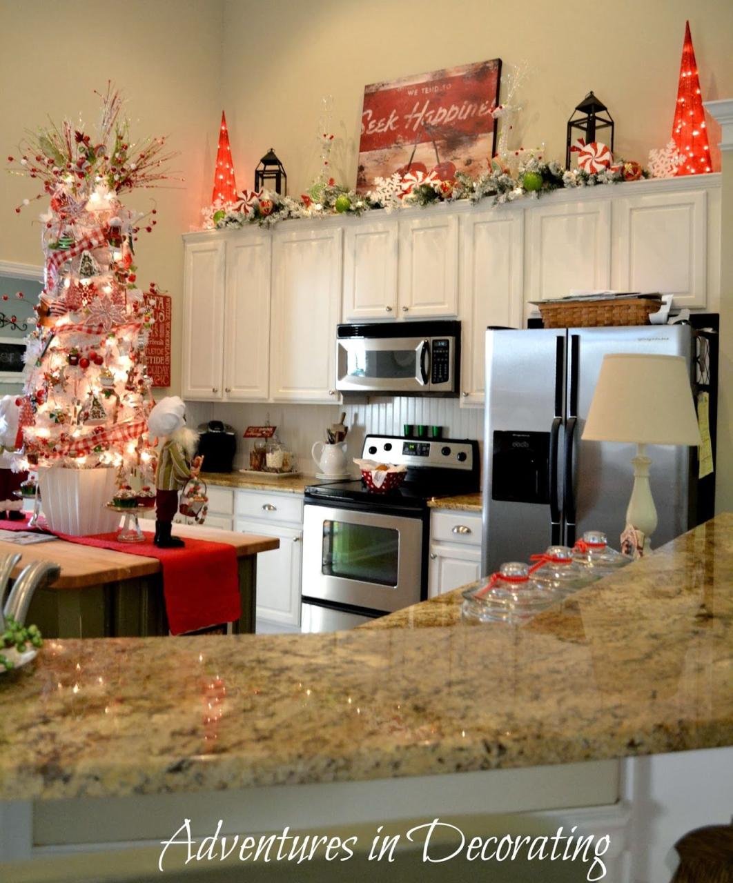 christmas decor ideas for kitchen cabinets Stylish christmas decoration for kitchen to spruce up your kitchen