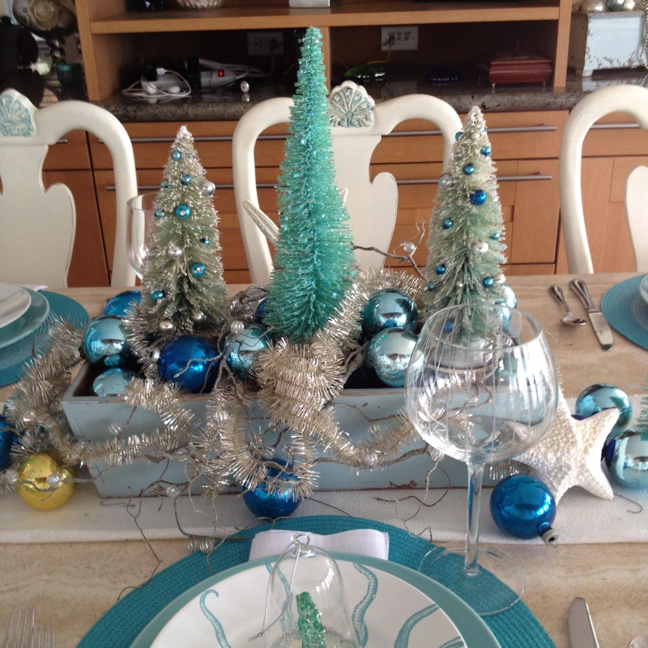 coastal christmas table decor Coastal Christmas table. Coastal christmas, Christmas table, Table