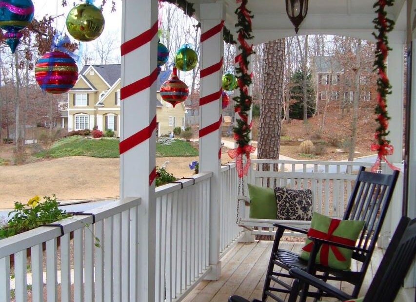 porch christmas decor ideas 10+ Christmas Front Porch Decorations