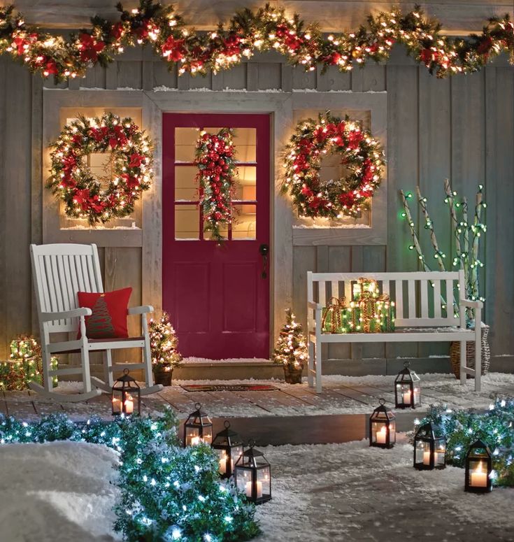 christmas outdoor decorations wayfair Traditional Outdoor Design Photo by Wayfair Decorating with christmas