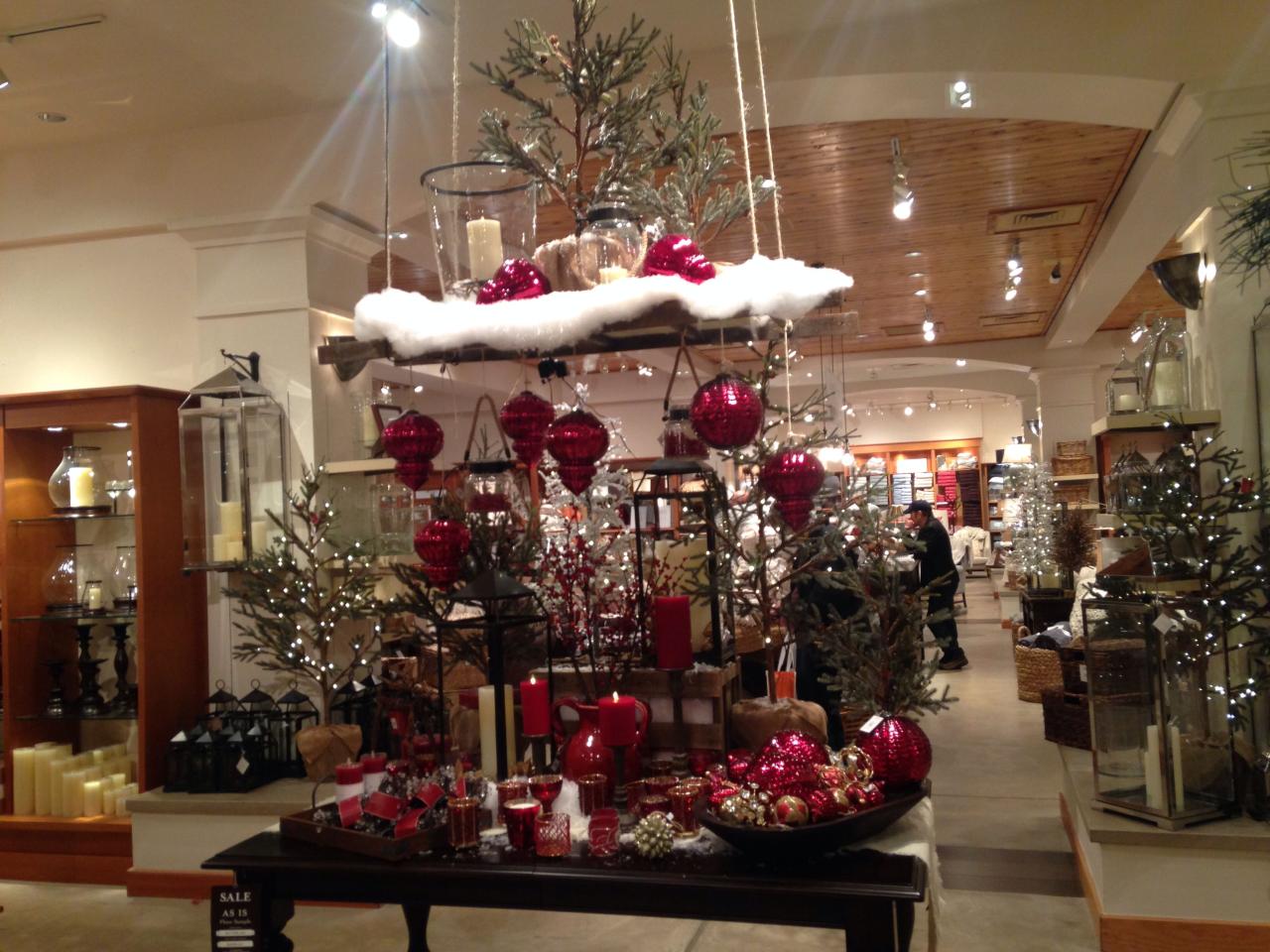 christmas decor pottery barn Pottery Barn Xmas display Red christmas, Holiday decor, Pottery barn