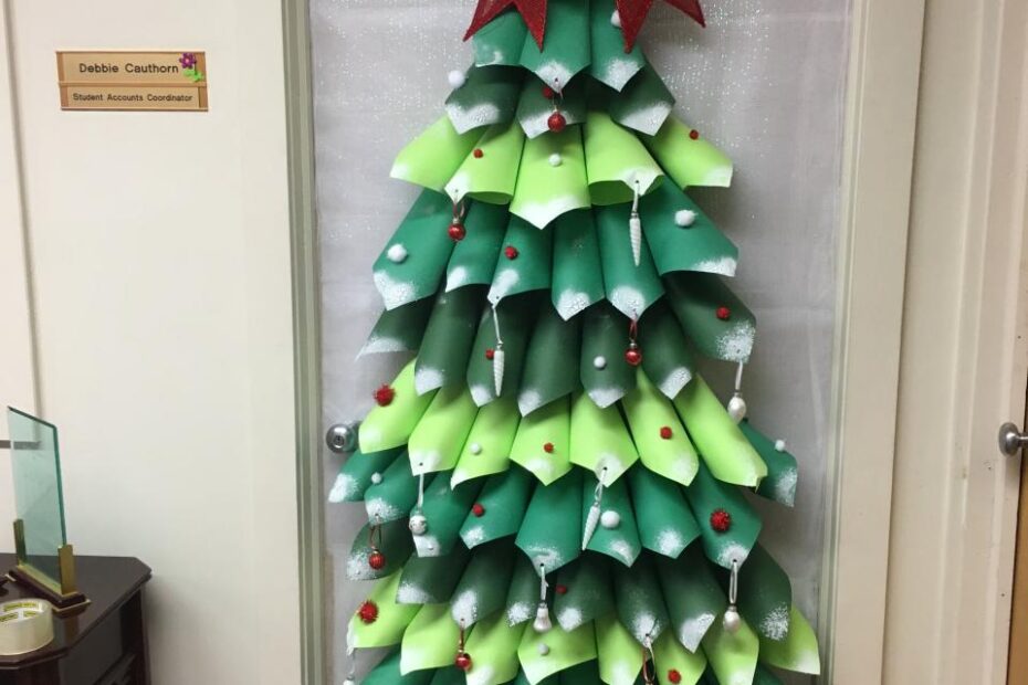 christmas decorations ideas to make in school Classroom Christmas Decoration Ideas ROMCLAS