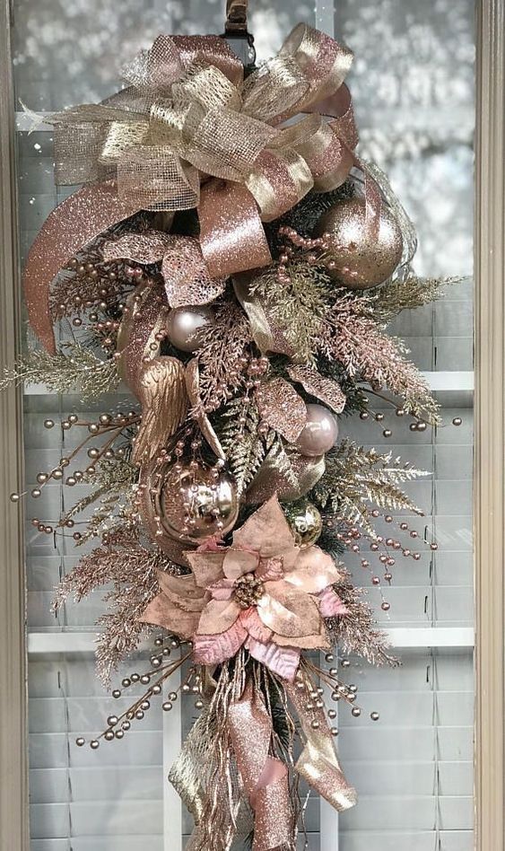 gold christmas wall decor 50 Rose Gold Christmas Decor Ideas so that your home tells a Sweet