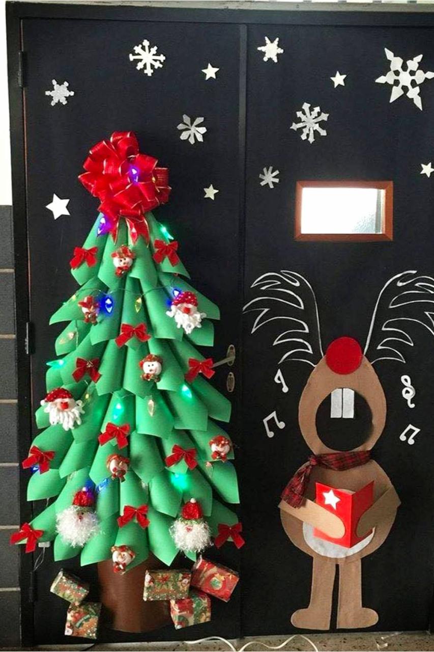 christmas decor ideas in school Brighten Up Your Classroom with These christmas decoration ideas for