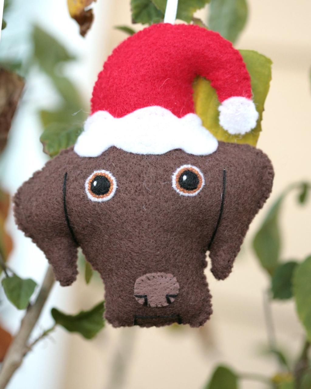 chocolate lab christmas decor DIY Chocolate Lab Christmas Tree Craft