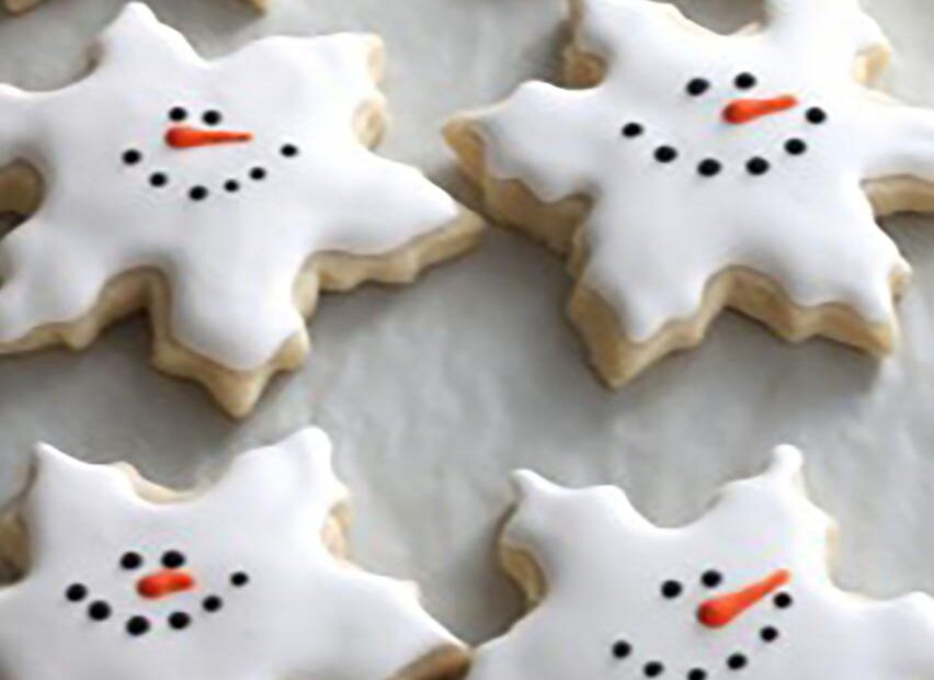 christmas cookie decorating ideas easy Make Your Christmas Cookies Stand Out With These Simple Decorating