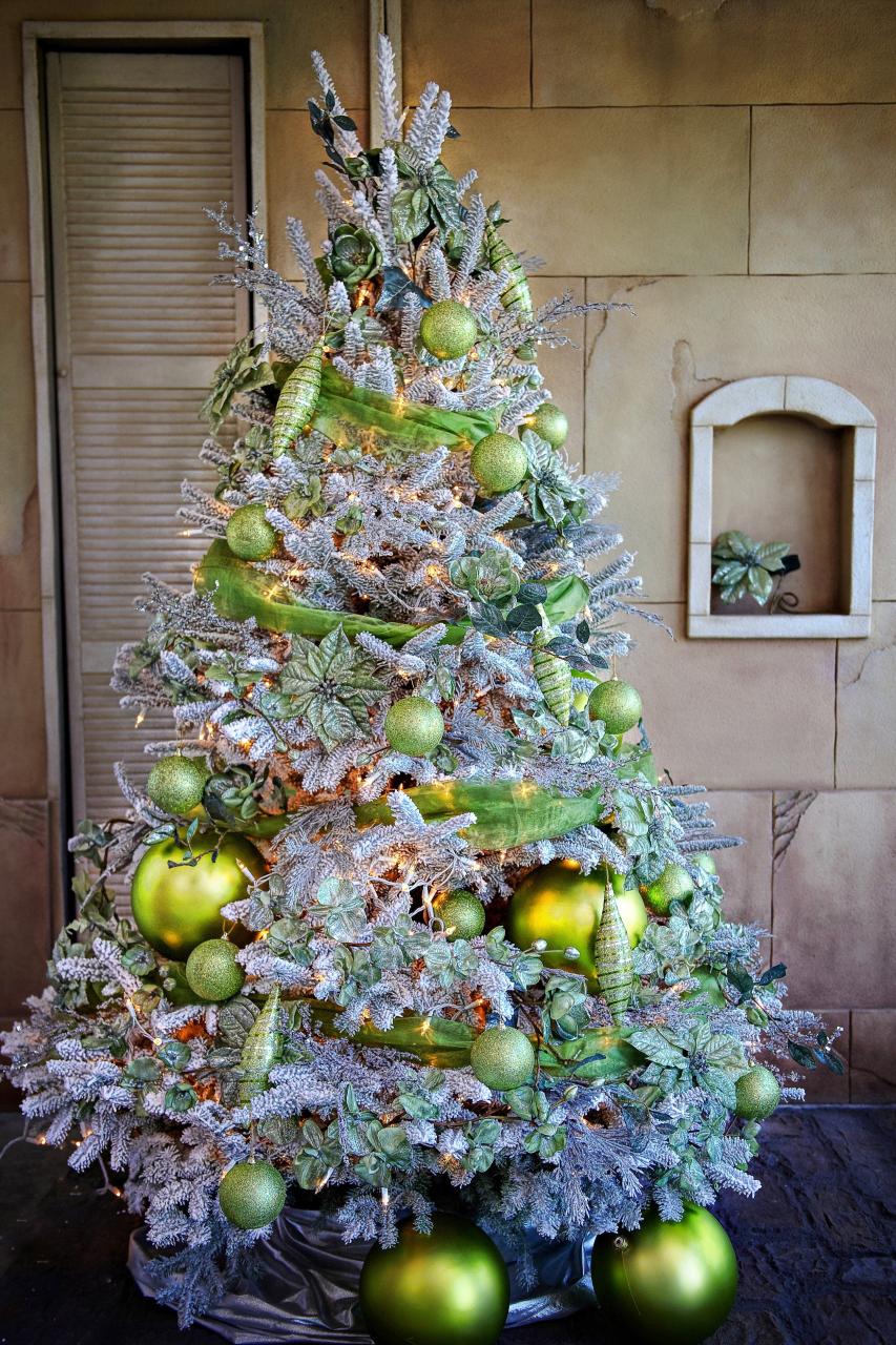 christmas decor ideas green Flocked Tree with Lime Green Ornaments. Holiday christmas tree