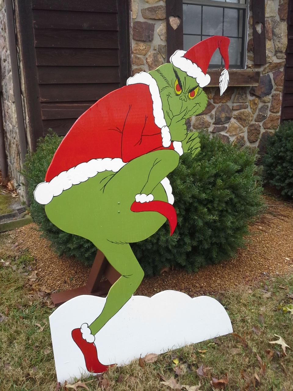 grinch outdoor christmas decor Whimsical Grinch Christmas Yard Decoration