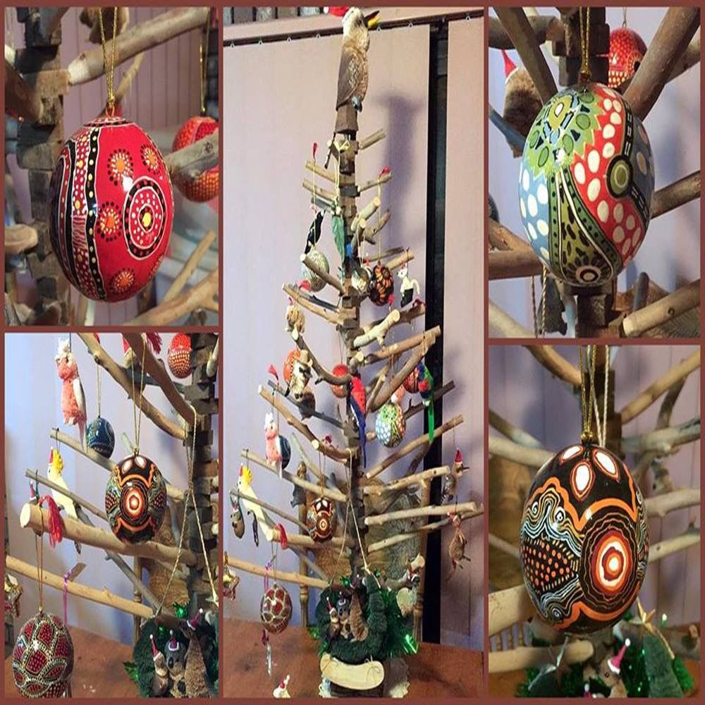 christmas decor ideas indigenous materials Artlandish Aboriginal Art Christmas Tree Recycled christmas