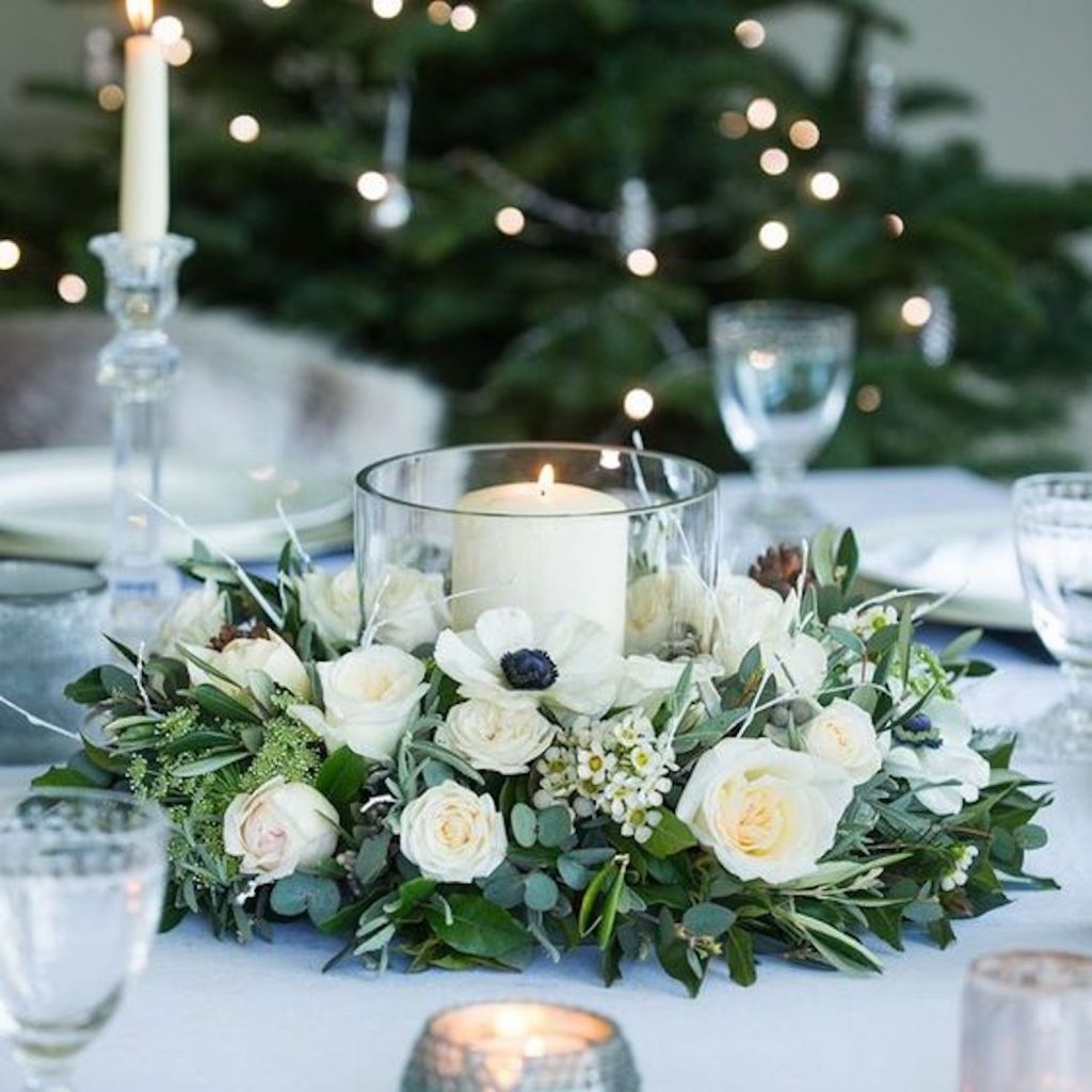 christmas decor round table 7 Christmas Centrepieces Ideas Beautiful Decorations for your Table