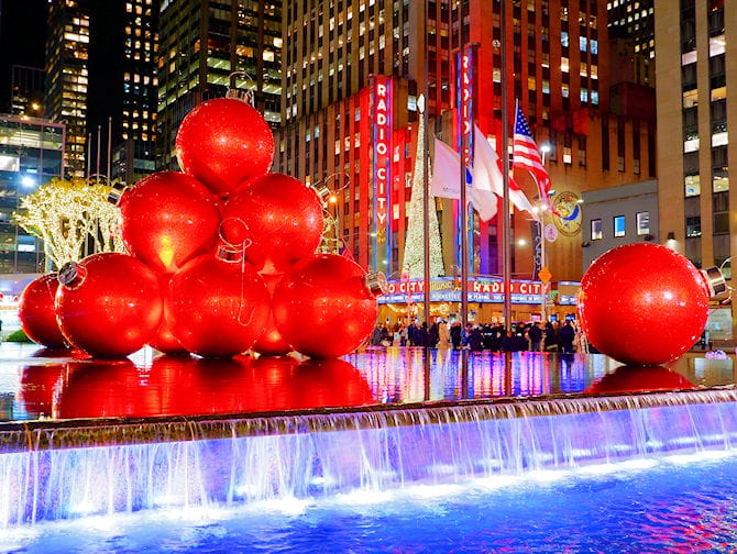 christmas decorations new york 2024 Christmas Lights In Nyc 2024 jazmin leonanie