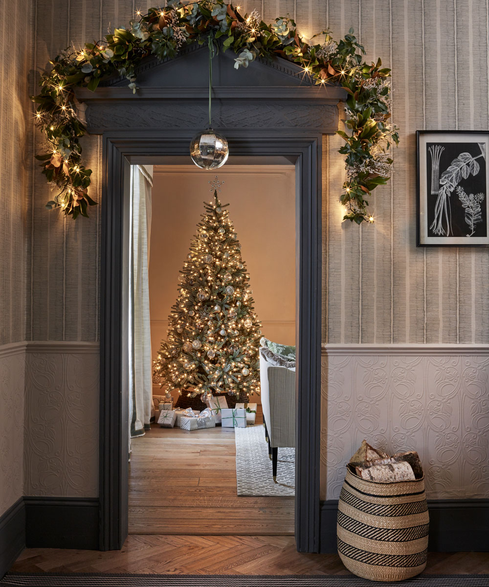 christmas decor for hallway Christmas hallway ideas Christmas hallway decorations to impress