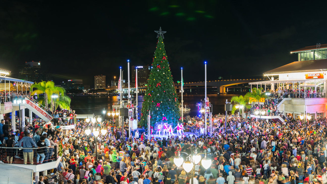 christmas decor jacksonville fl Jacksonville Landing lights Christmas tree