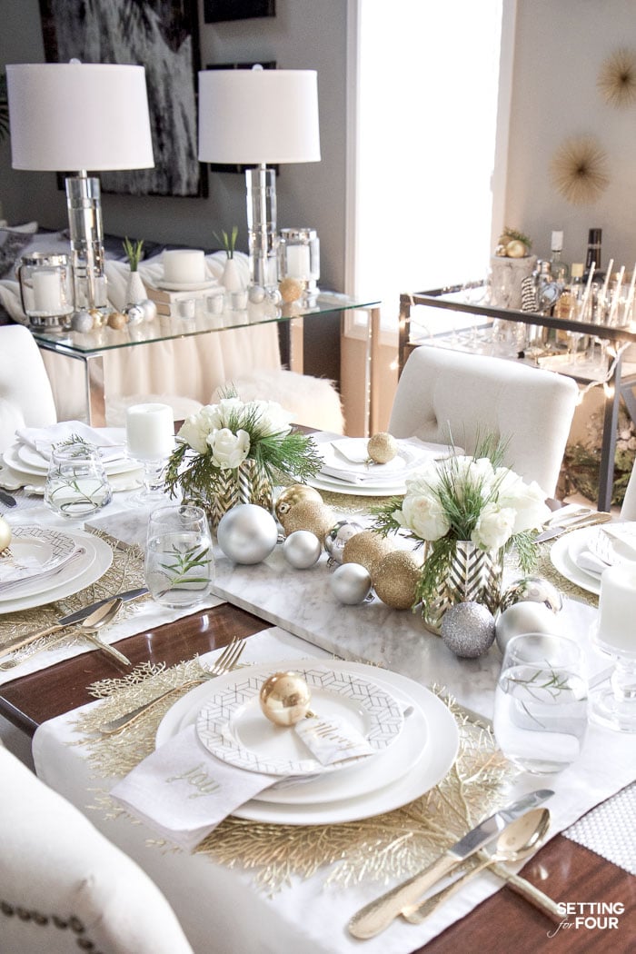 christmas decor gold and white Elegant Gold And White Christmas Tablescape Setting for Four